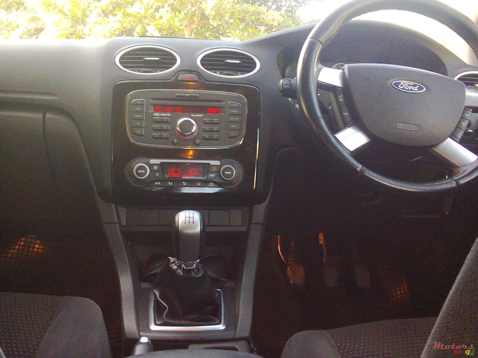 2008' Ford Focus photo #6