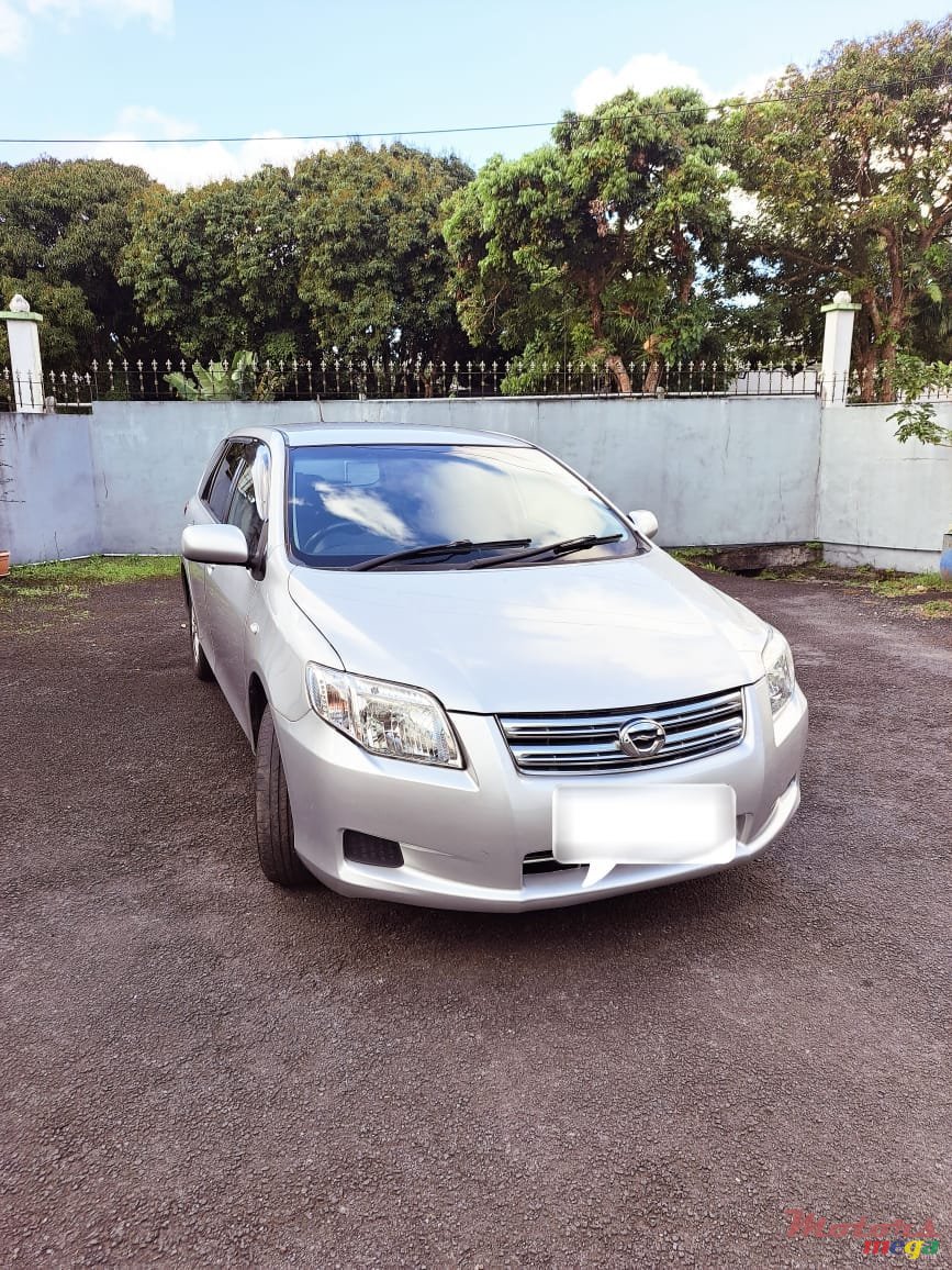 2010' Toyota Fielder photo #1