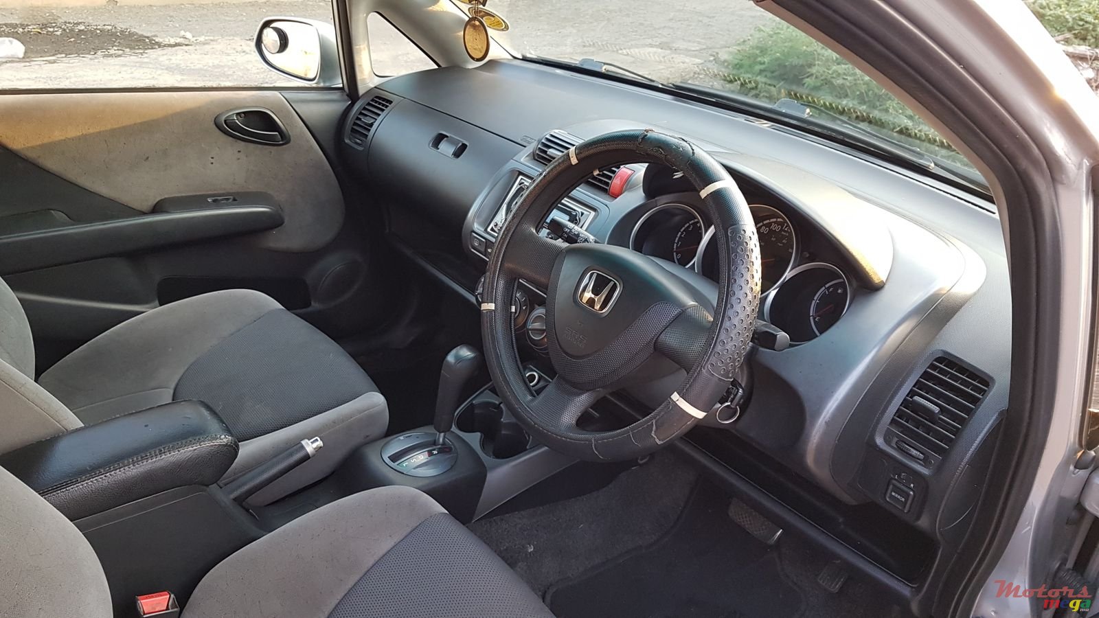 2004' Honda Fit photo #5