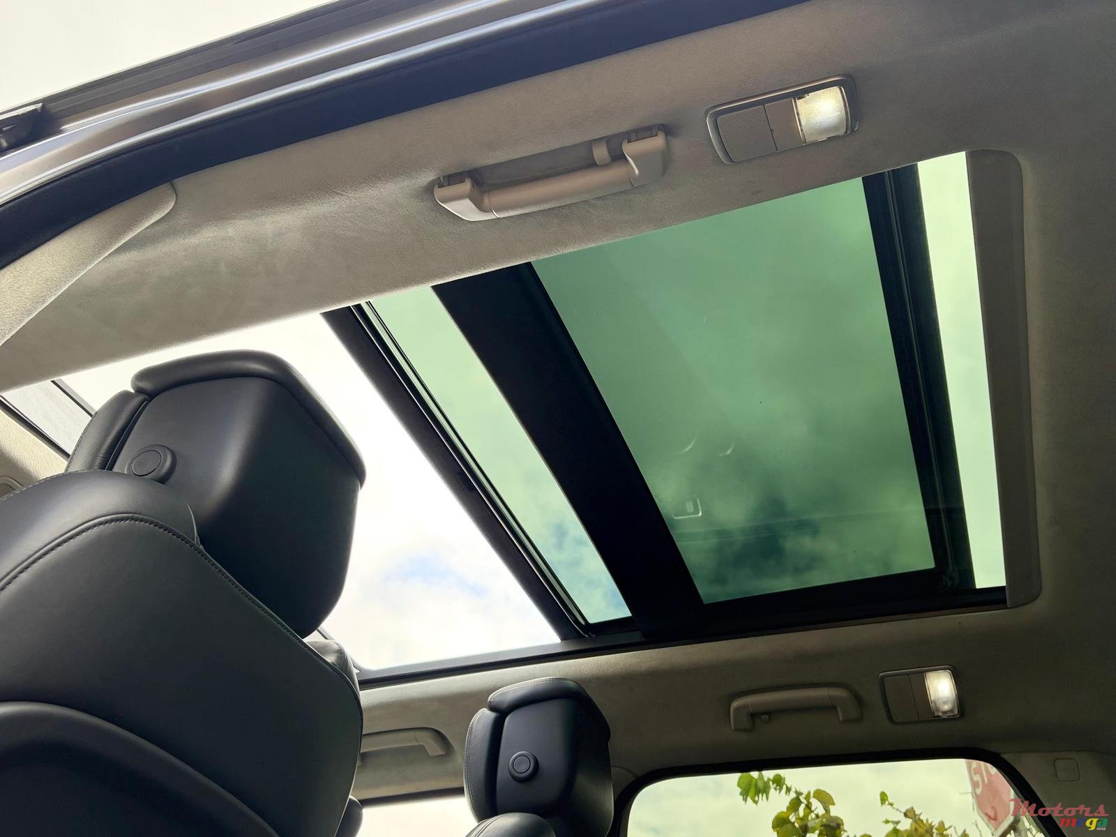 2019' Land Rover Range Rover Sport Autobiography 404 hp photo #7