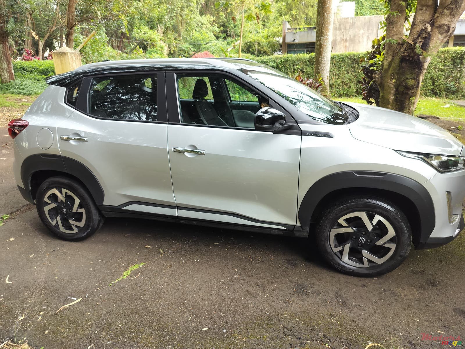 2022' Nissan photo #2