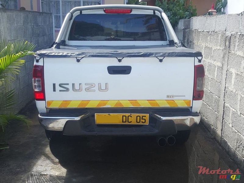 2005' Isuzu D-Max Turbo photo #2