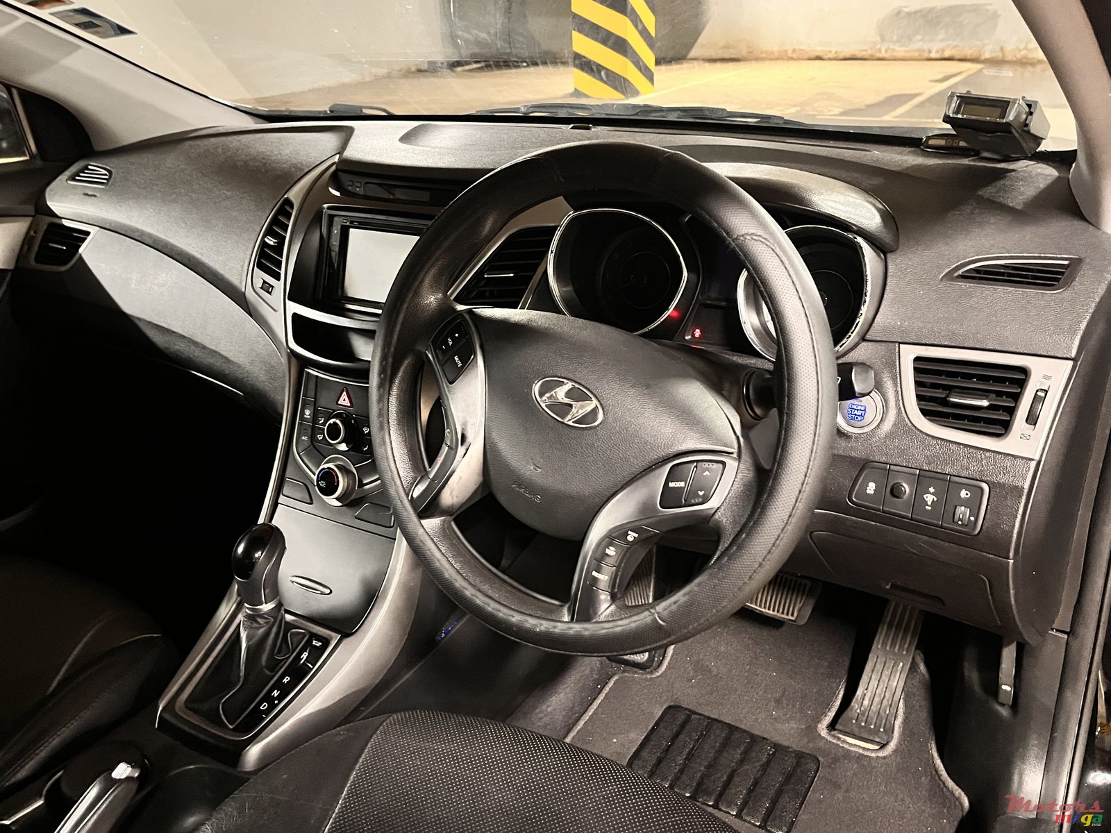 2015' Hyundai Elantra photo #5