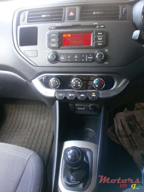 2012' Kia Rio photo #7