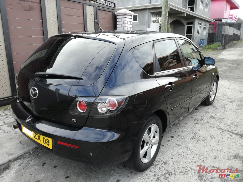 2008' Mazda 3 hatchback photo #3