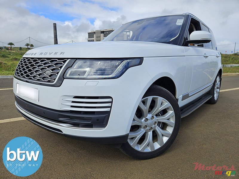 2020' Rover Range Rover VOGUE SE P400E photo #2