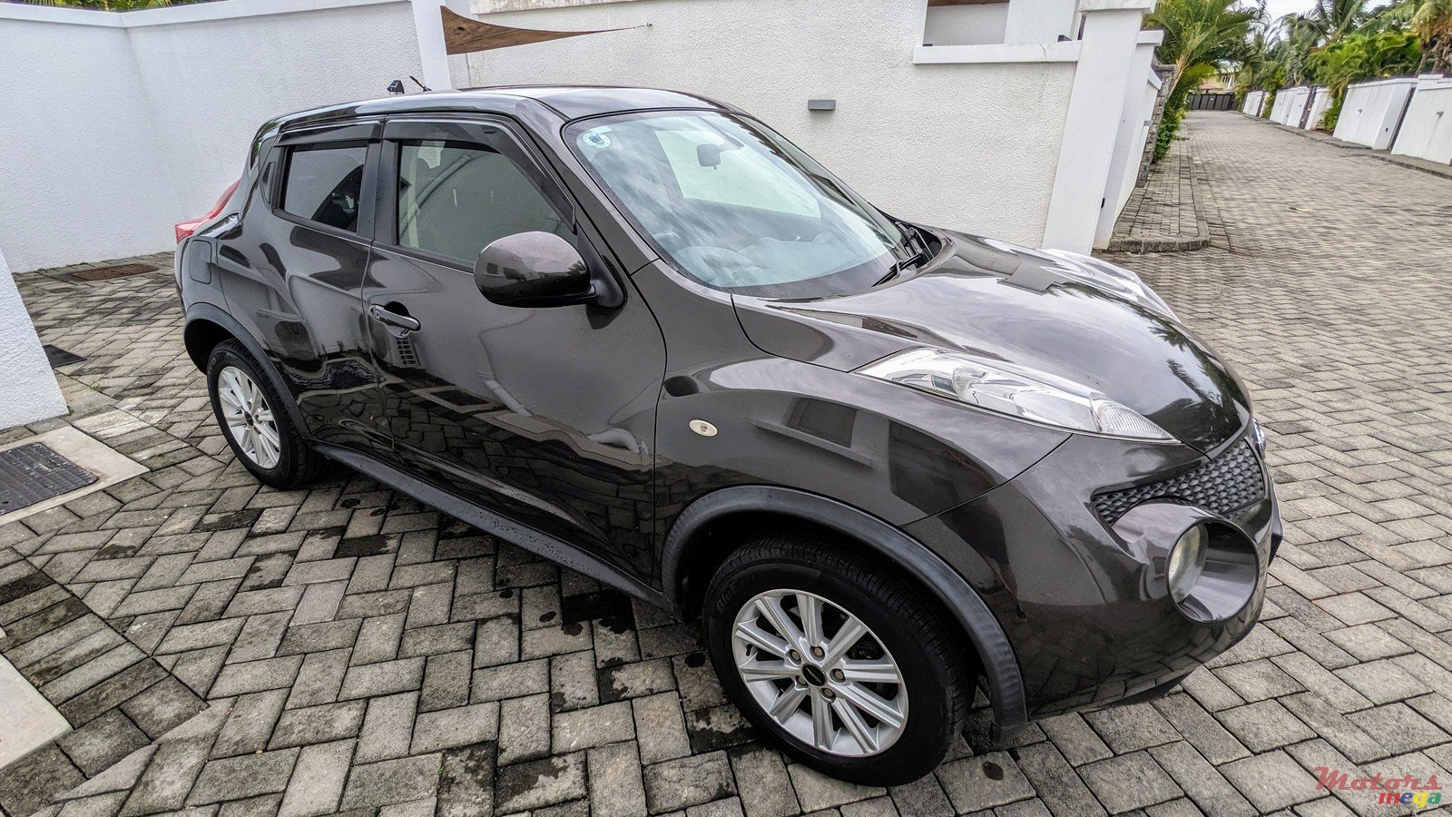 2012' Nissan Juke photo #5