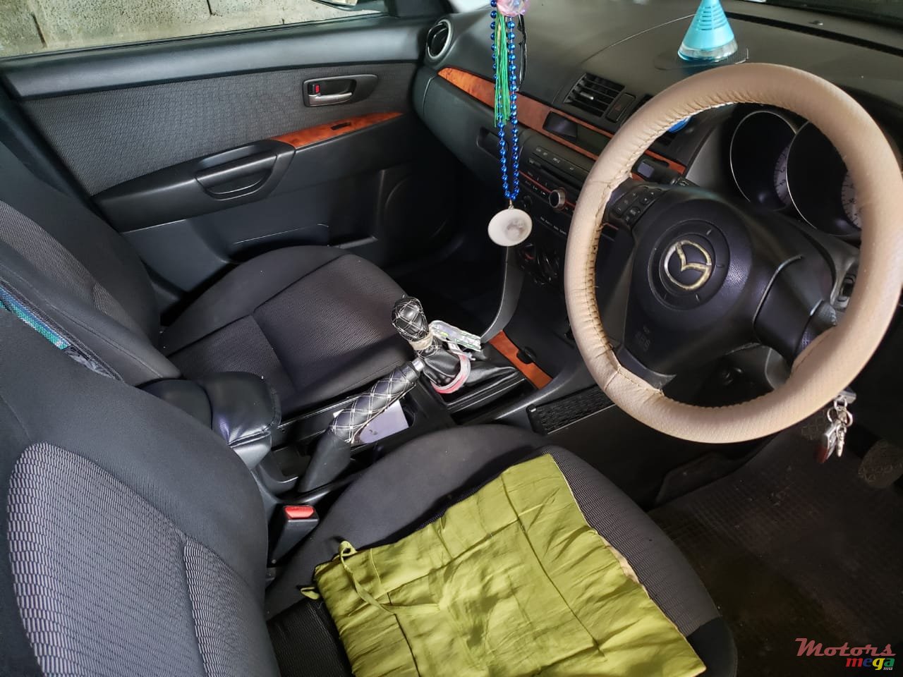 2006' Mazda Axela photo #1