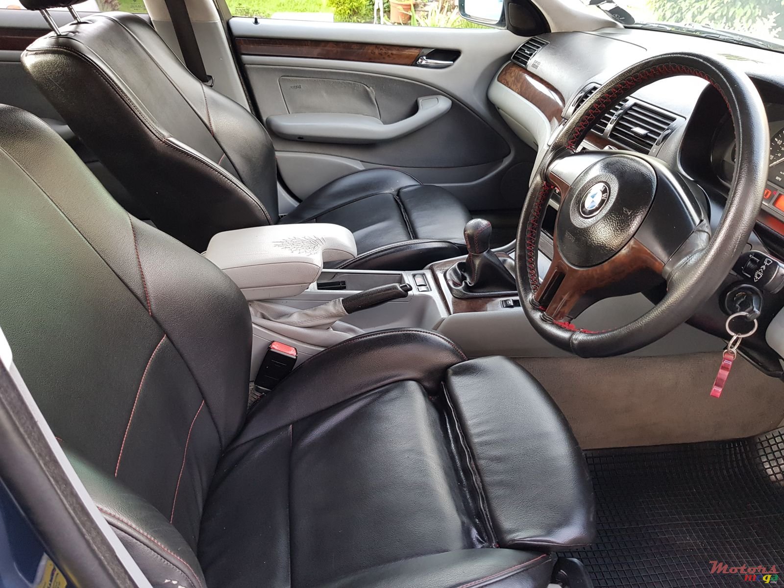 2003' BMW 318 photo #5