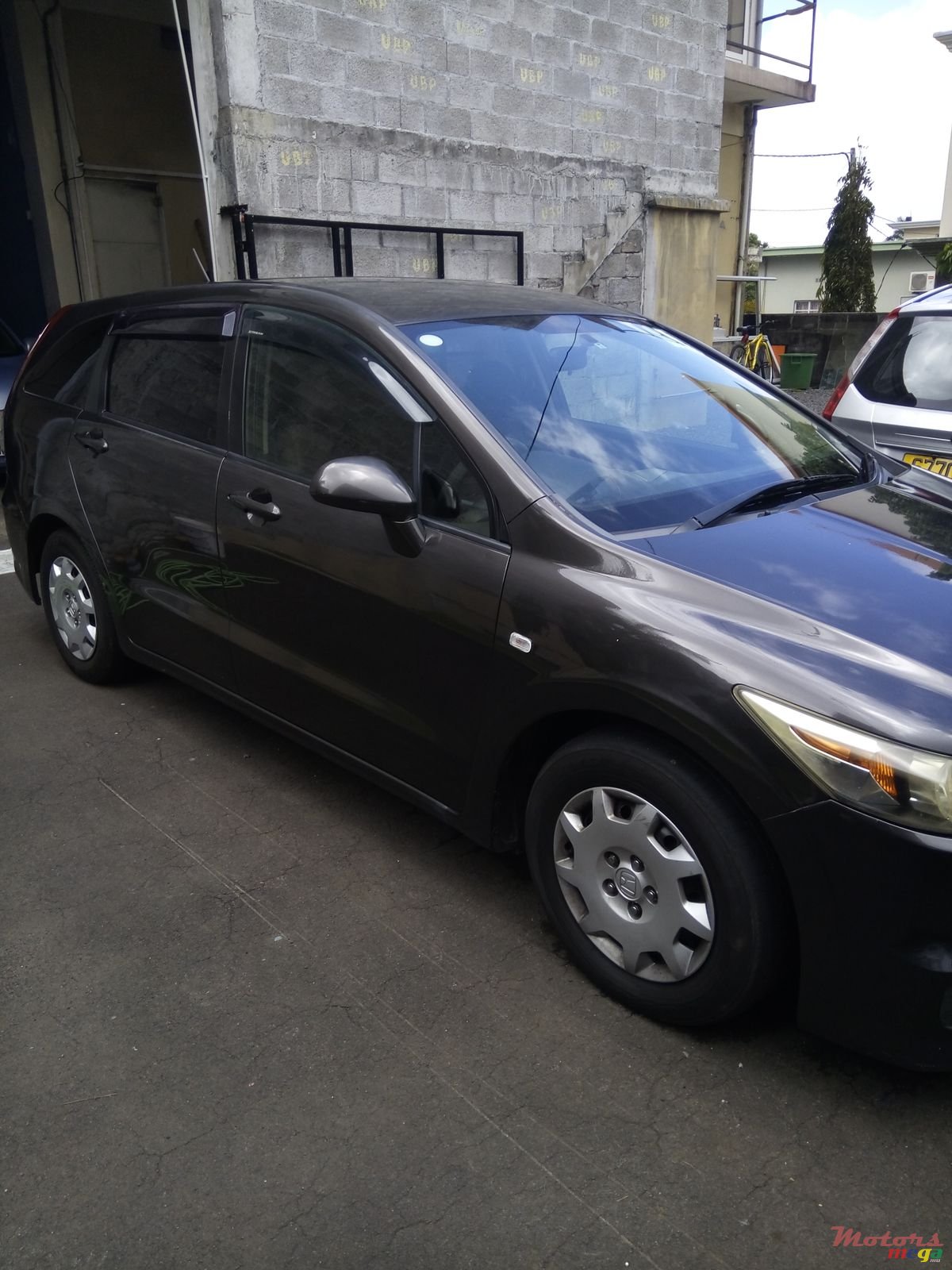 2006' Honda Stream photo #6