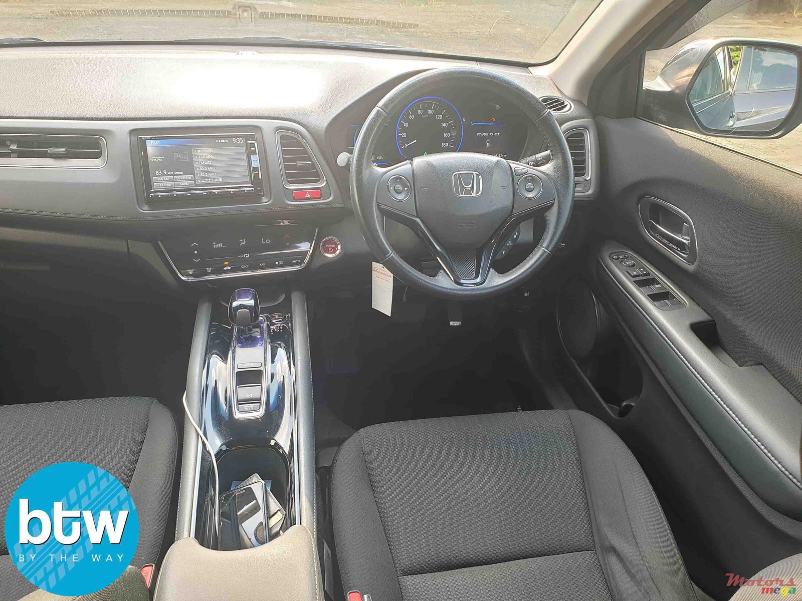 2015' Honda Vezel X photo #4