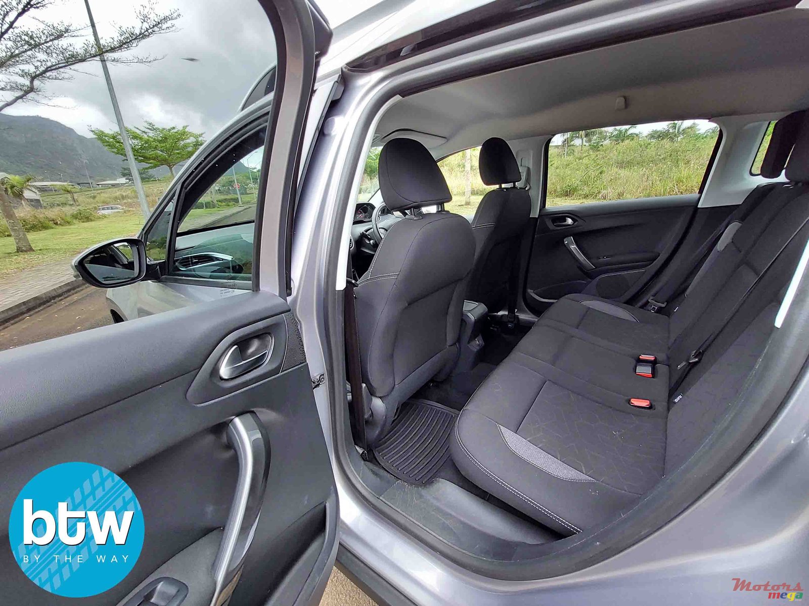 2018' Peugeot 2008 photo #5