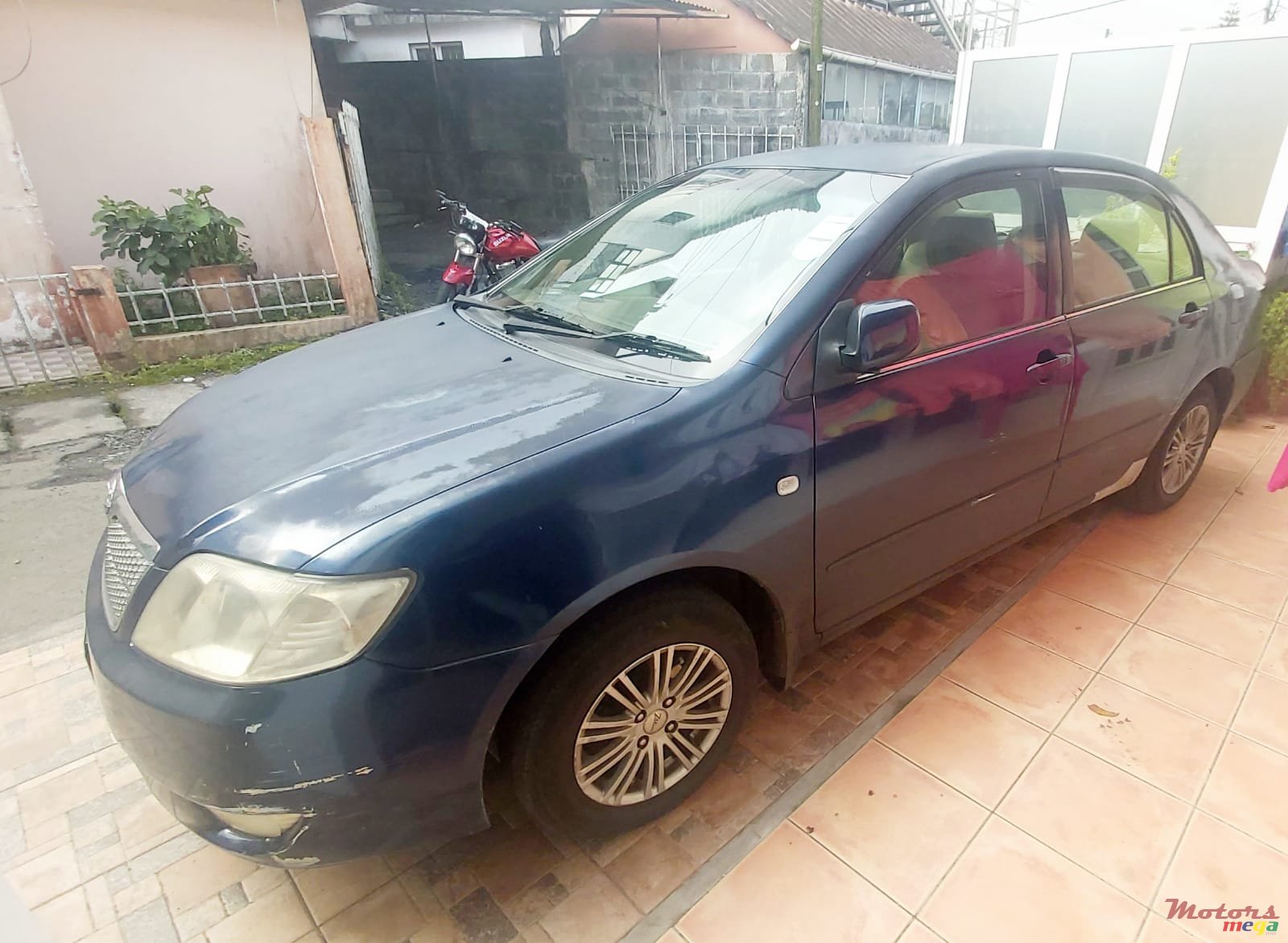 2005' Toyota Corolla photo #2