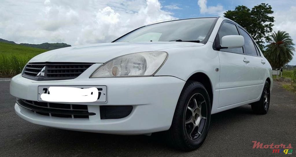 2006' Mitsubishi Lancer photo #1