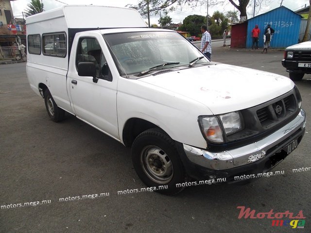 2000' Nissan 4x2 single cab photo #1