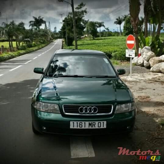 2001' Audi A4 photo #1