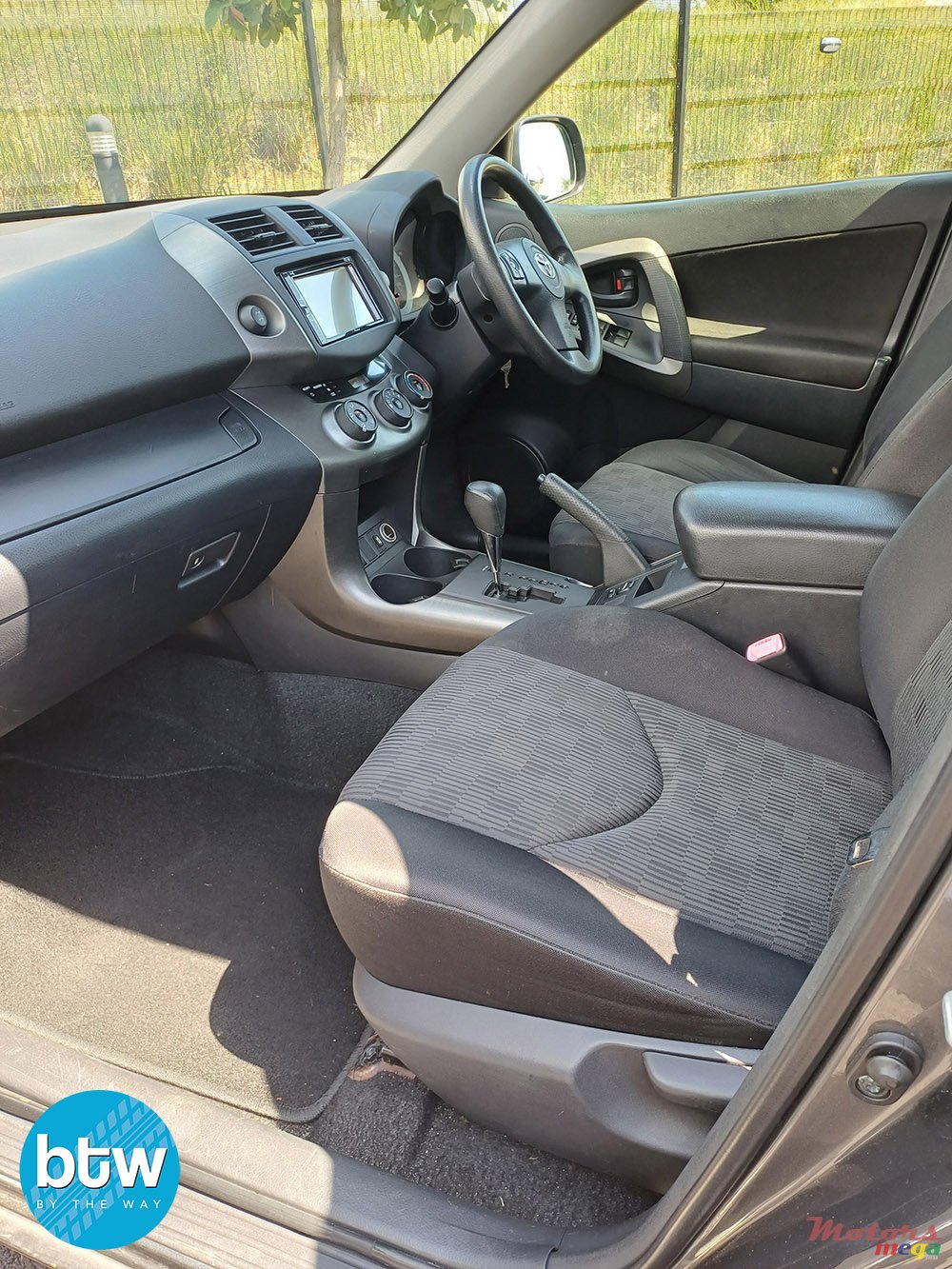 2012' Toyota RAV4 photo #6