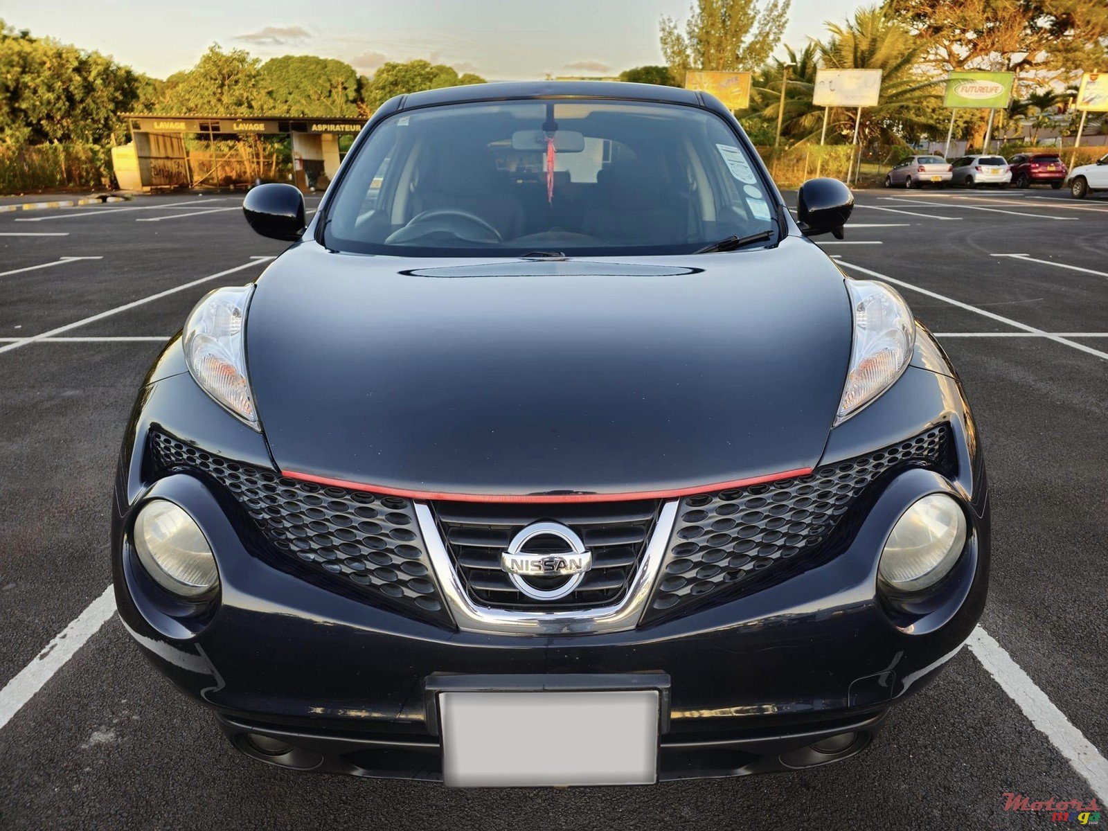 2012' Nissan Juke photo #1