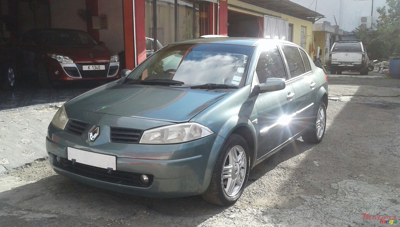 2005' Renault Megane II photo #1