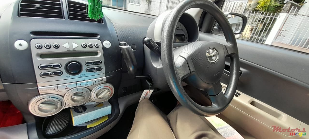 2006' Toyota Passo photo #4