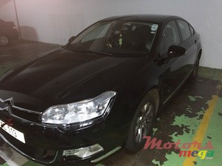 2011' Citroen C5 photo #6