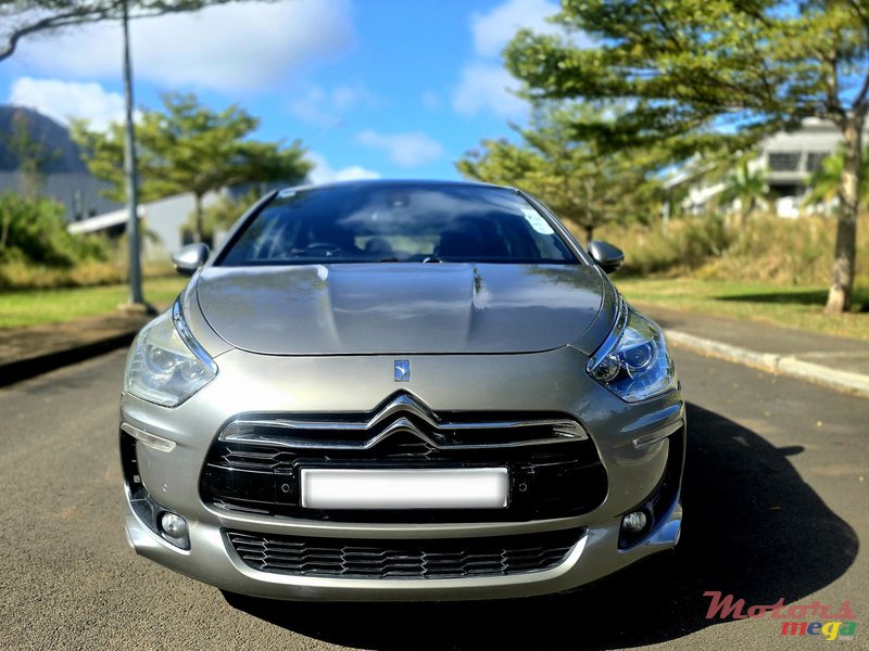2014' Citroen DS5 Full options.Perfect condition photo #2