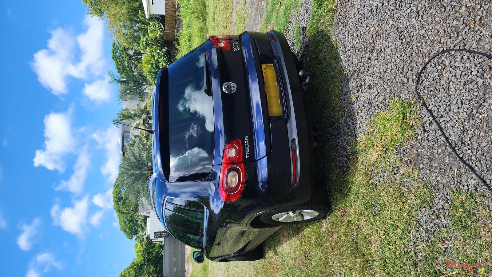 2011' Volkswagen Tiguan 4 wheel drive photo #4