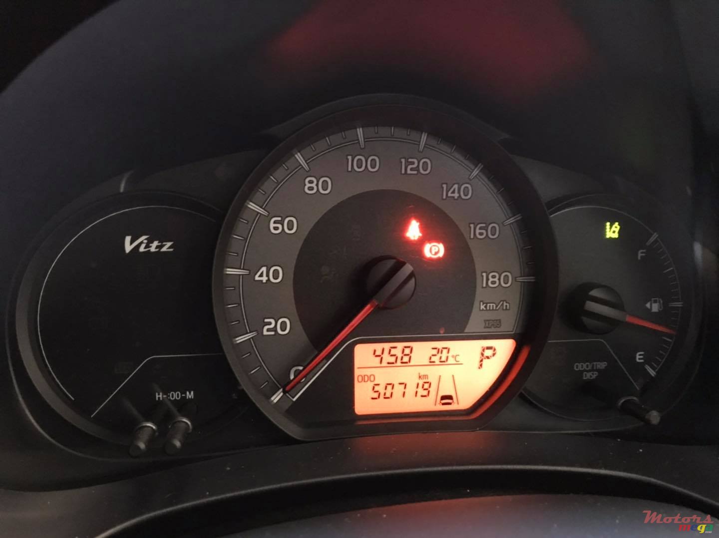 2016' Toyota Vitz photo #3