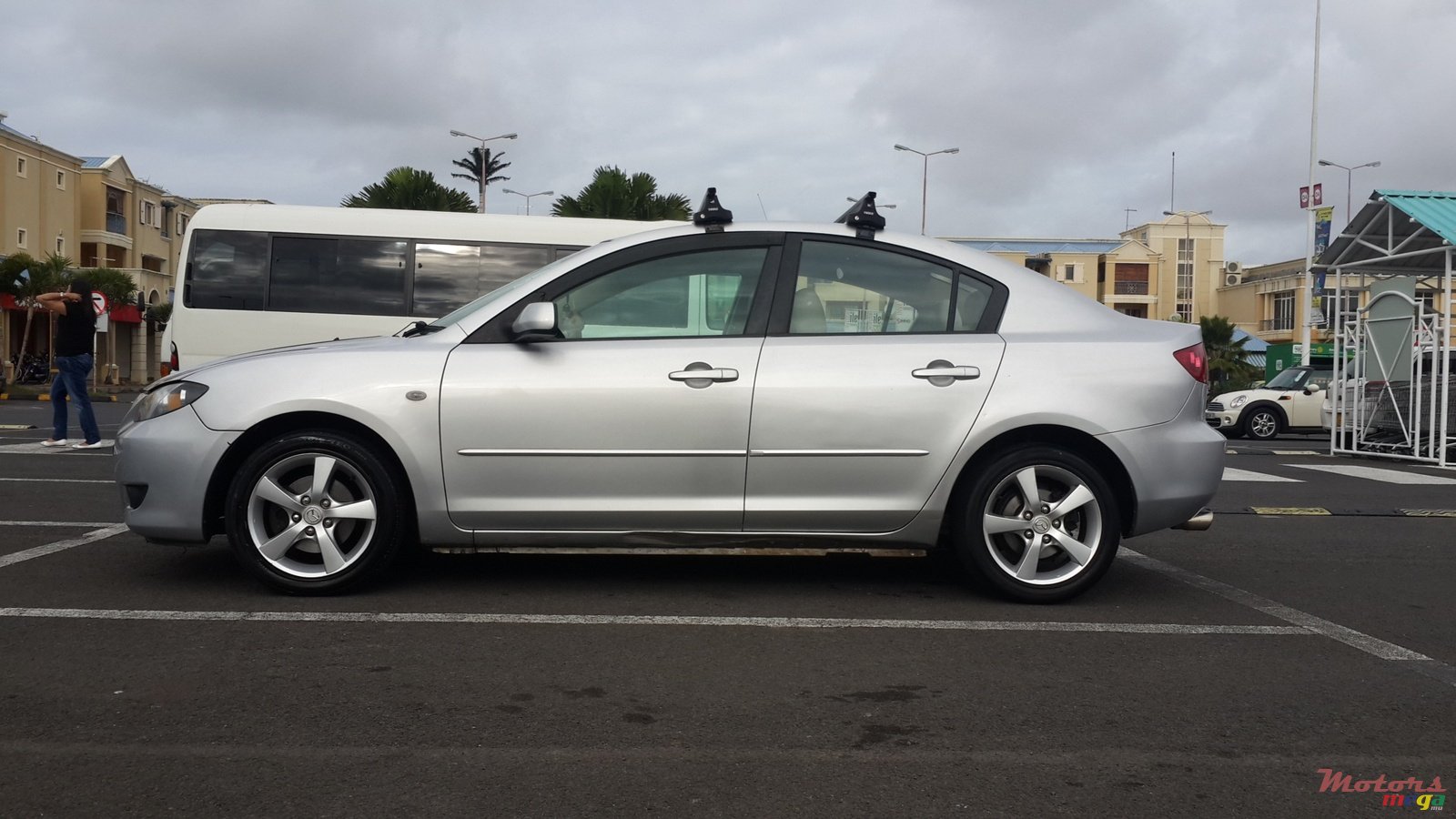 2004' Mazda 3 photo #4