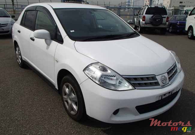 2008' Nissan Tiida photo #2