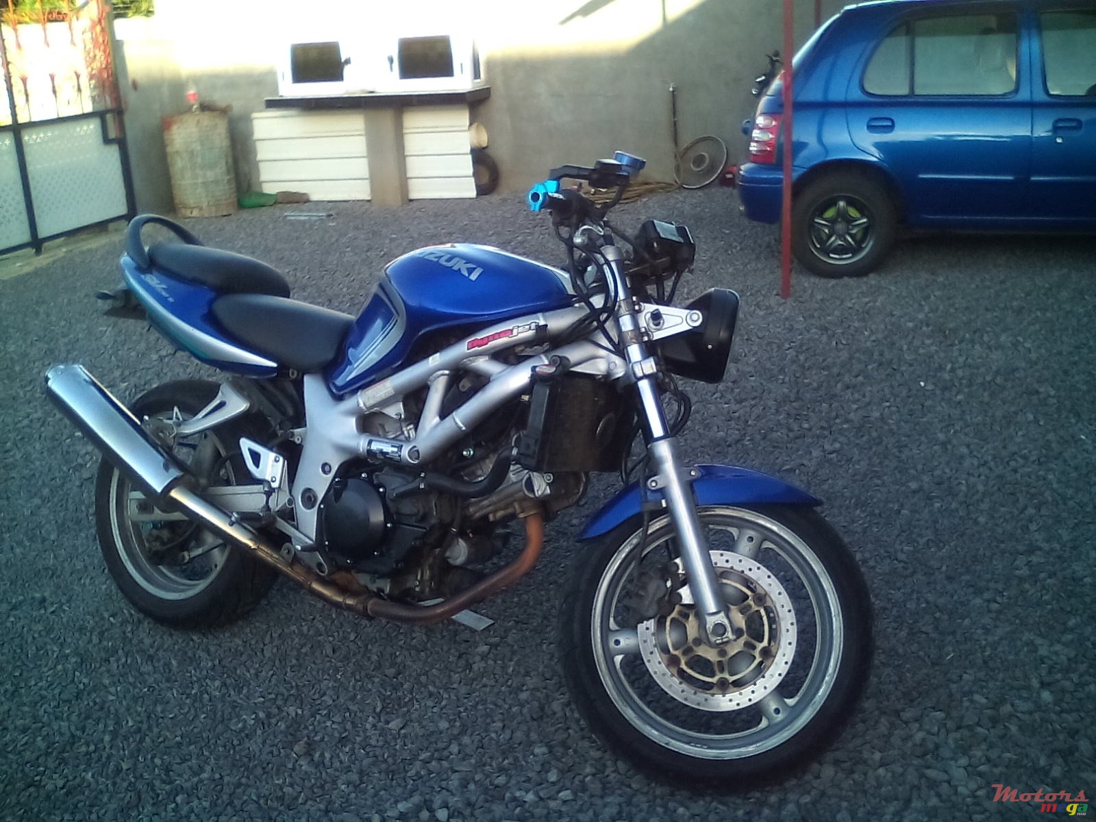 2002' Suzuki photo #1