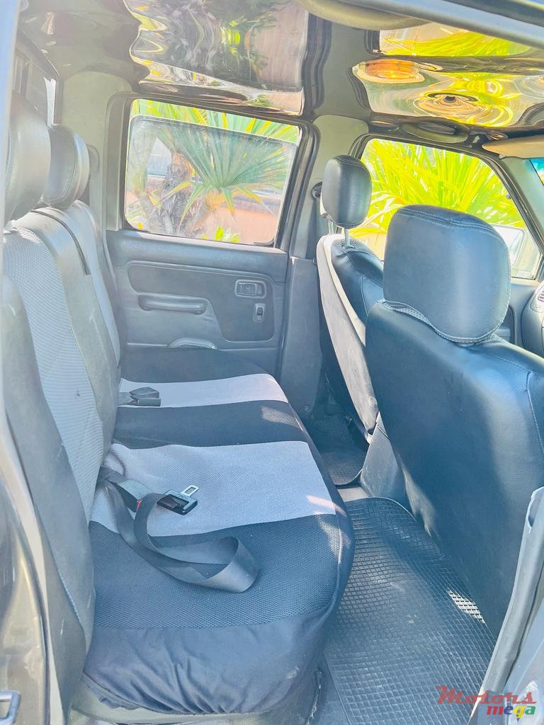 2009' Nissan Hardbody 4x4 turbo photo #7