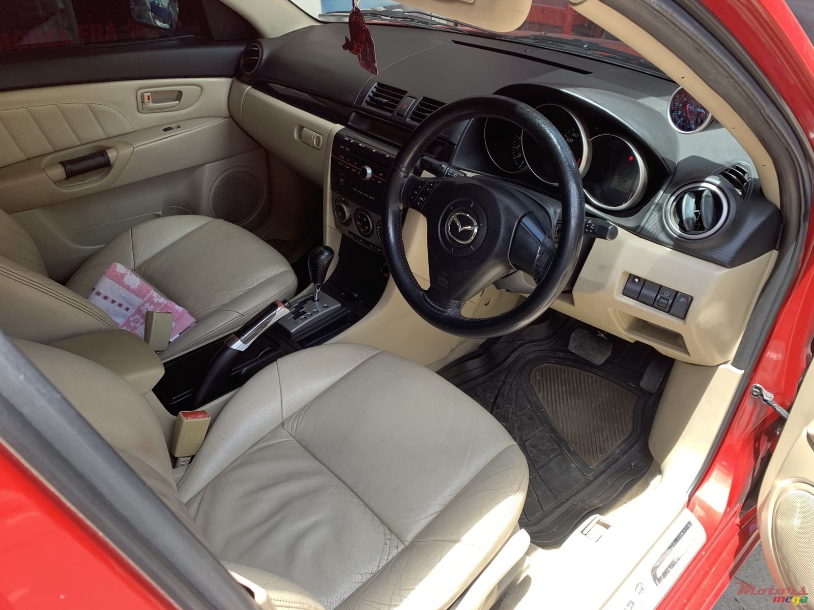 2005' Mazda 3 photo #1