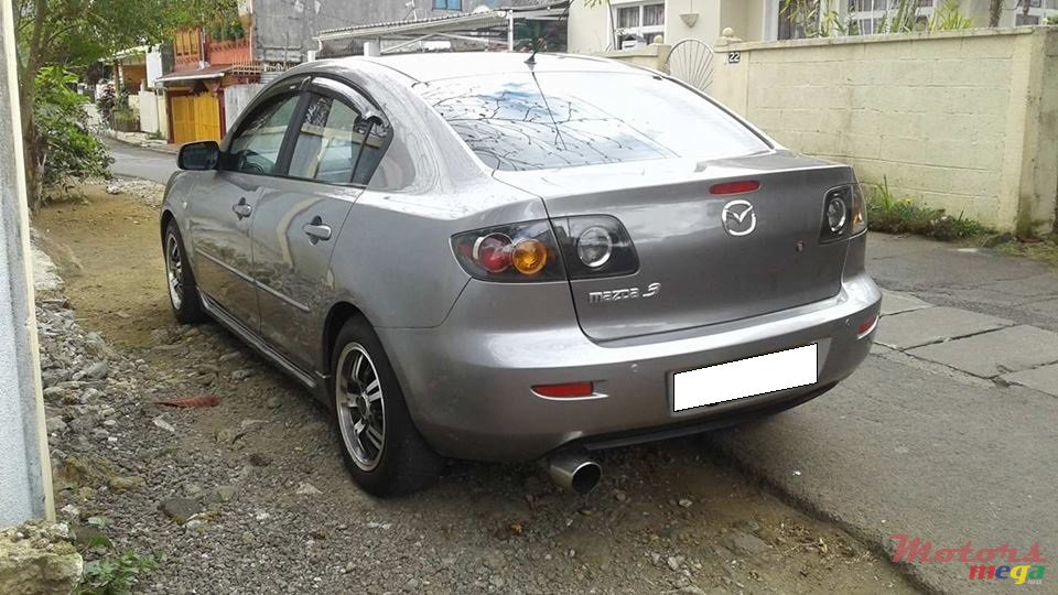 2005' Mazda 3 Sports Package photo #4