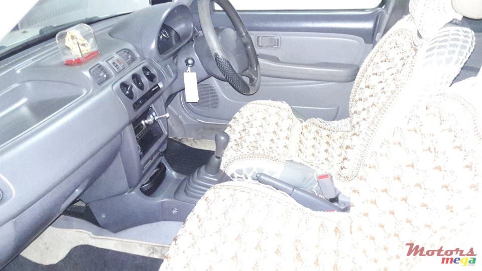 1999' Nissan March photo #4
