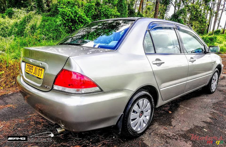 2007' Mitsubishi Lancer 1.3 GLX photo #3