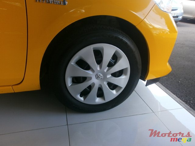 2013' Toyota Prius c Aqua photo #5