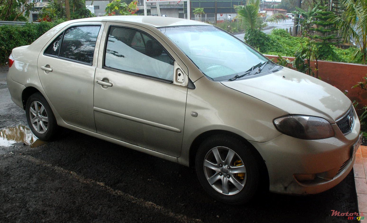 2005' Toyota photo #2