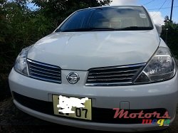 2007' Nissan Tiida latio photo #1