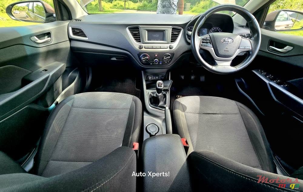 2019' Hyundai Accent photo #7