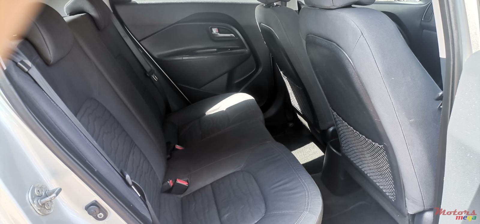 2013' Kia Rio photo #6