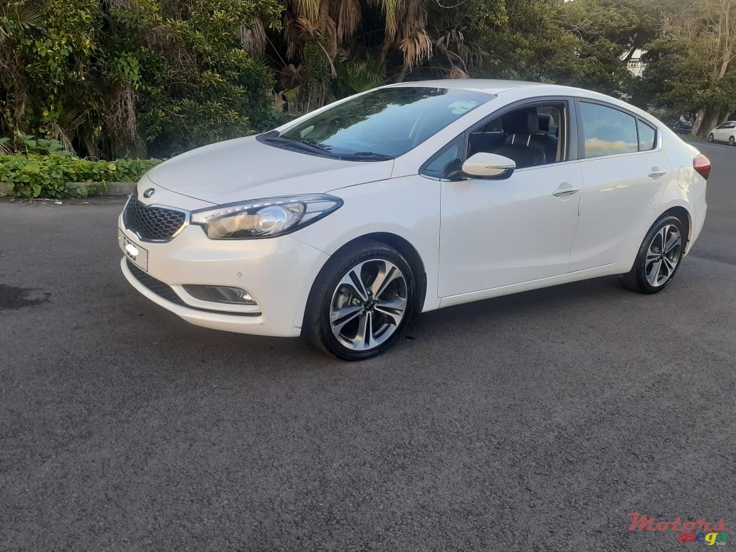 2014' Kia Cerato Fully executive photo #2