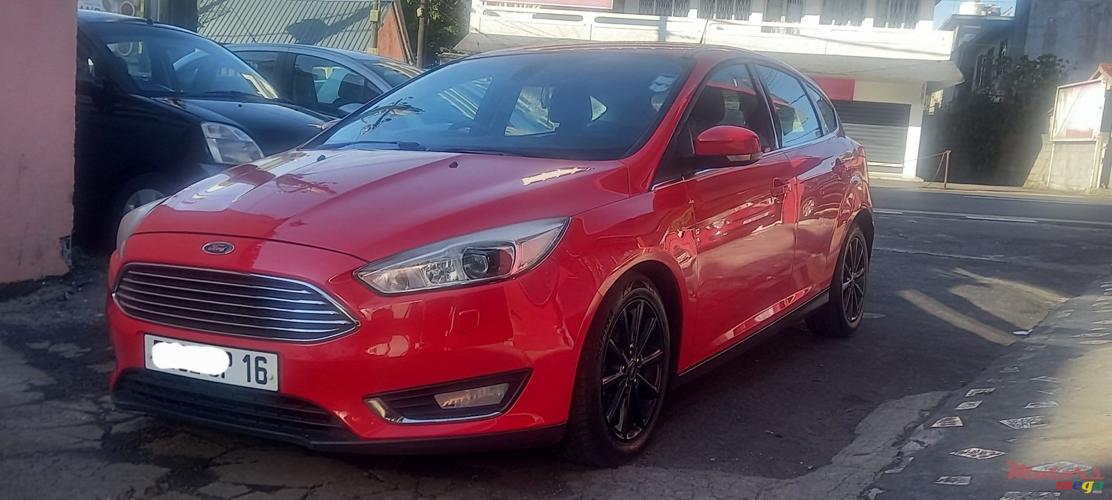 2016' Ford Focus Titanium photo #2