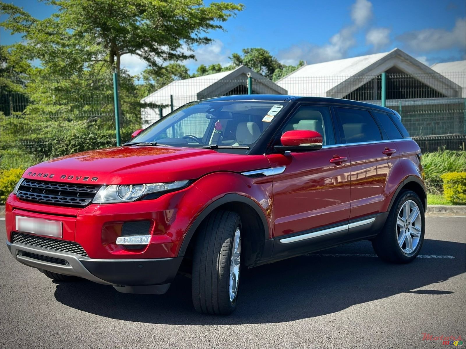 2012' Land Rover Range Rover Evoque photo #2