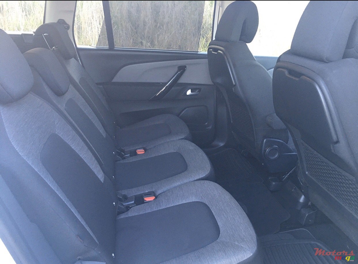 2018' Citroen C4 Picasso photo #6