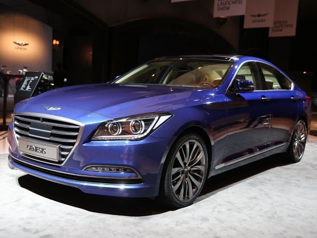 Hyundai Shows Off Tech-Prowess for 2015 Genesis