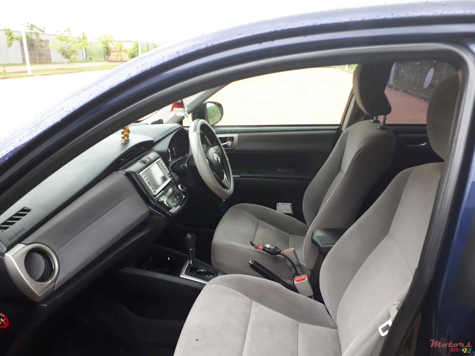 2012' Toyota Axio G Edition photo #1