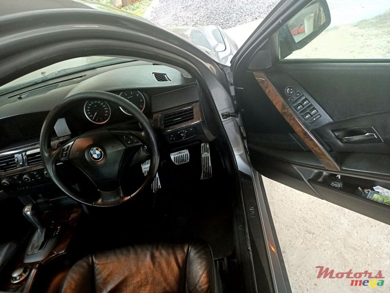2005' BMW 5 Series photo #3