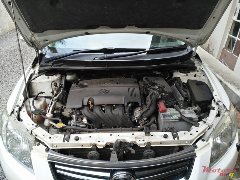 2012' Toyota Corolla Fielder photo #6