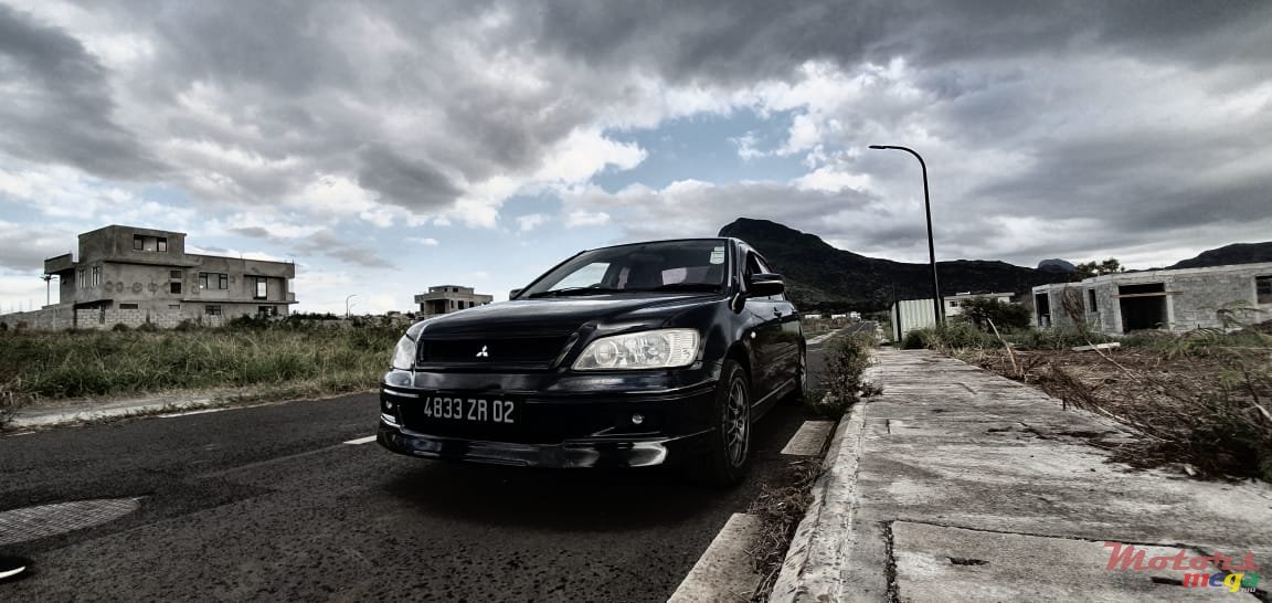 2002' Mitsubishi Lancer no photo #1
